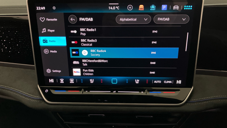 Volkswagen Passat 1.5 eTSI R-Line 5dr DSG Petrol Estate